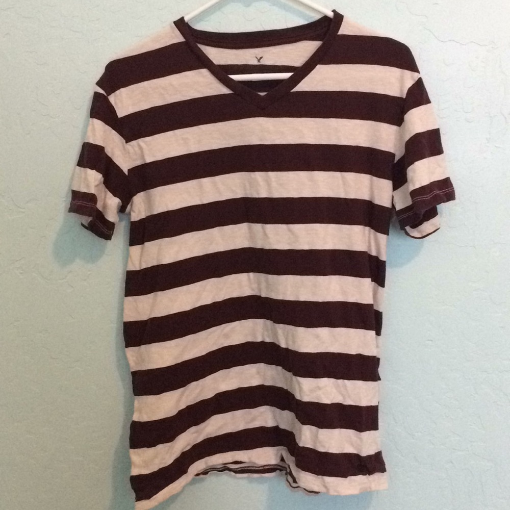 American Eagle Men’s V-Neck